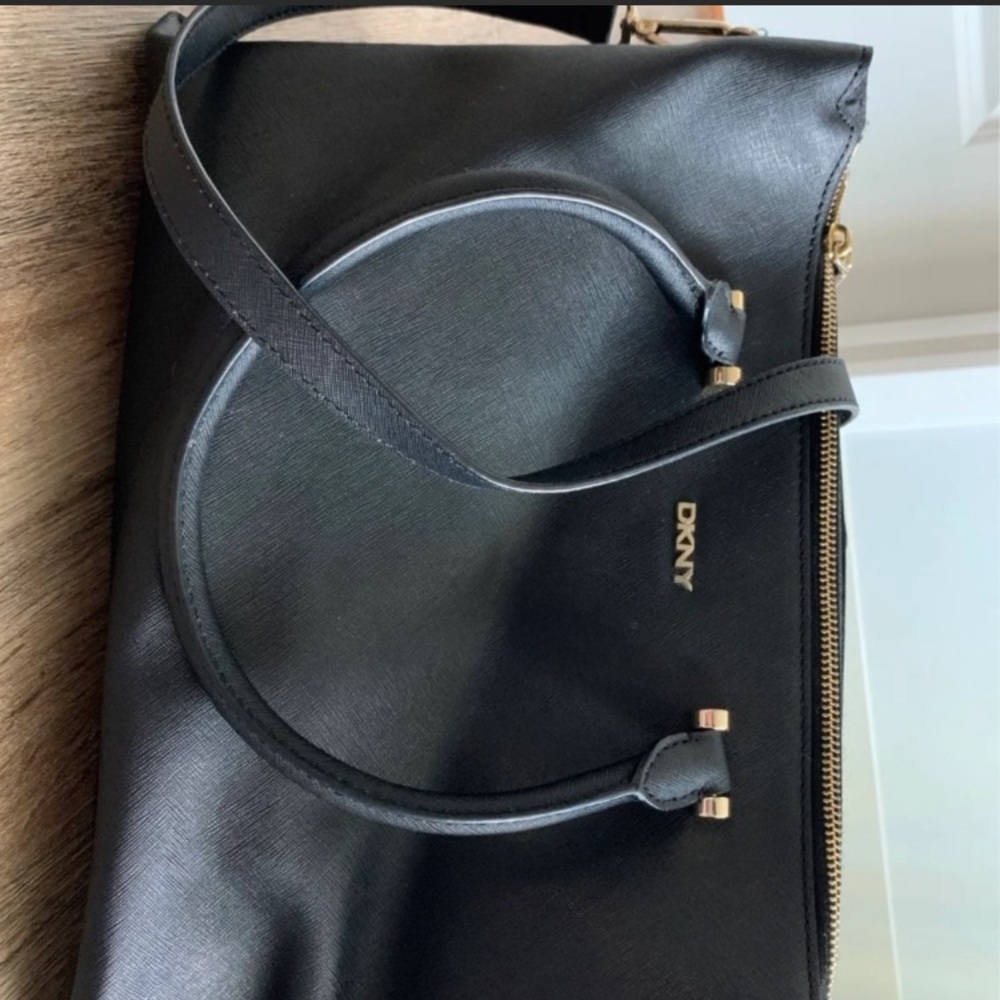 DKNY big black bag + the watch for FREE!